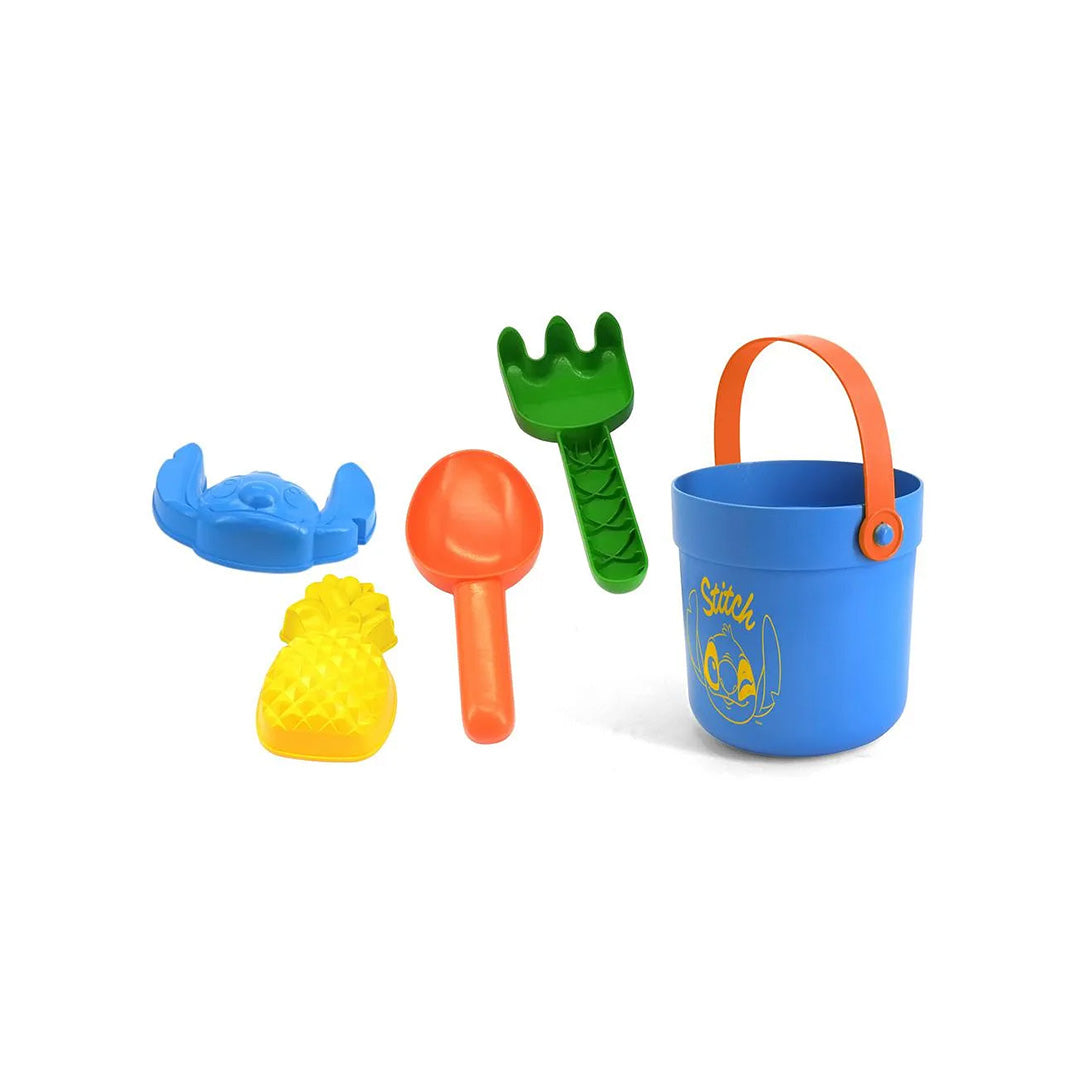 Close-up of the Removable Trailer with Accessories (beach bucket, shovel, molds)

