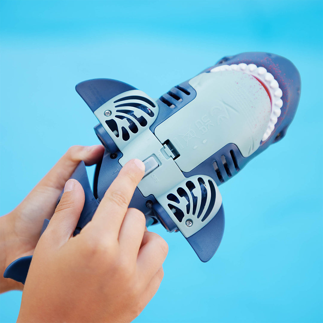 Terra RC Shark Toy: Remote Control Great White for Bath & Pool