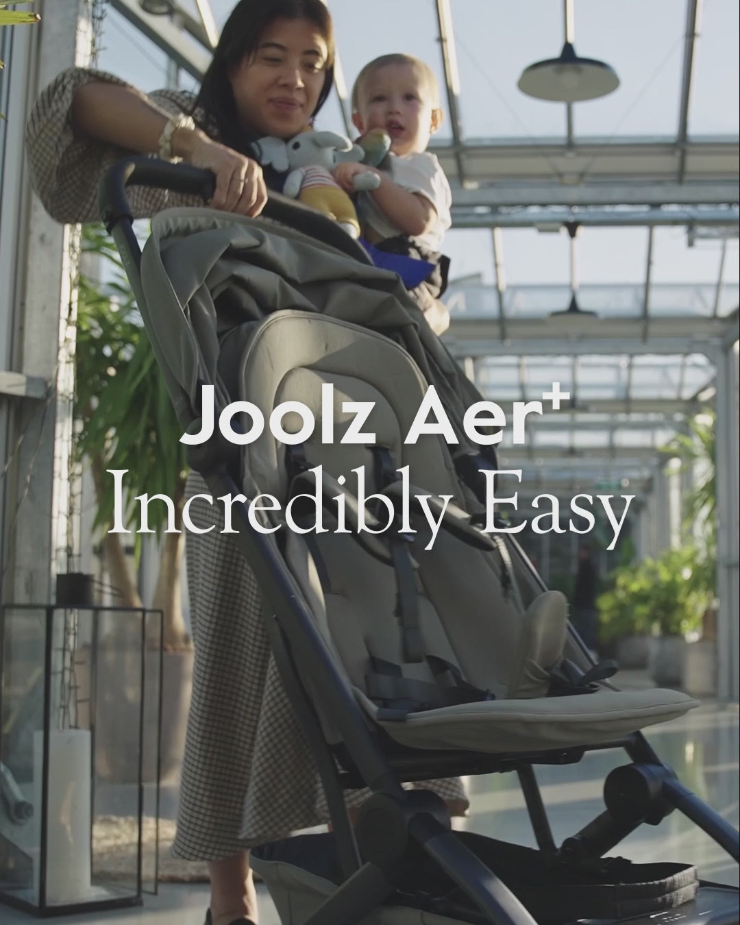 مجموعة عربة الأطفال جولز إير+ - أخضر غابي | تتضمن سريرًا محمولًا